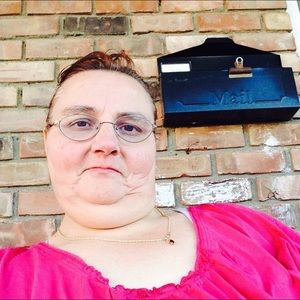 Meet your Posher, Paula